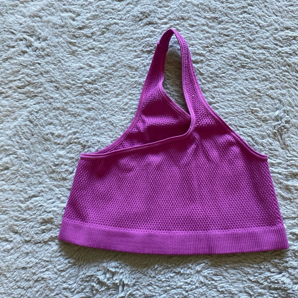 Magenta asymmetrical top